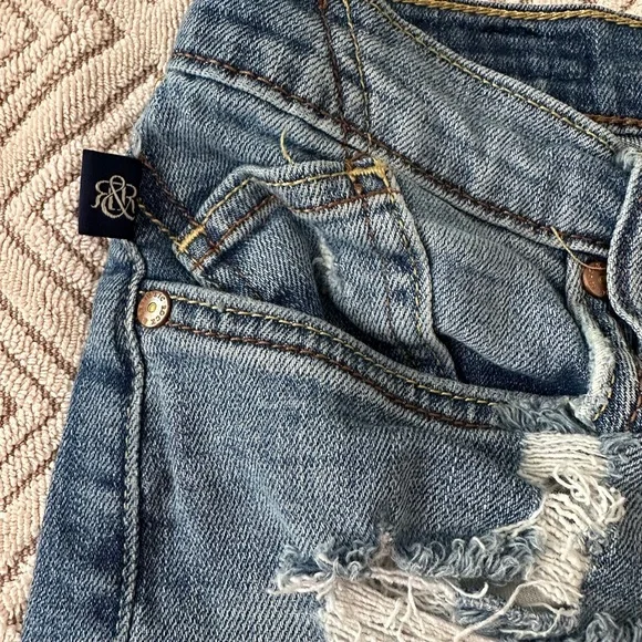 Rock & Republic Light Blue Denim Jean shorts - Picture 8 of 11